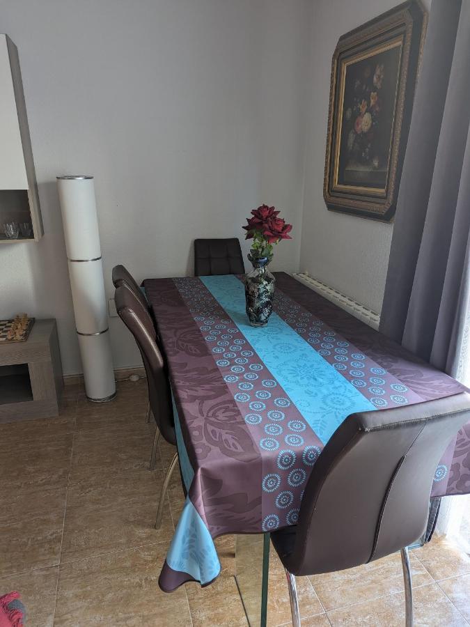דירות ססניה Vivienda Compartida Con Ambiente Familiar מראה חיצוני תמונה